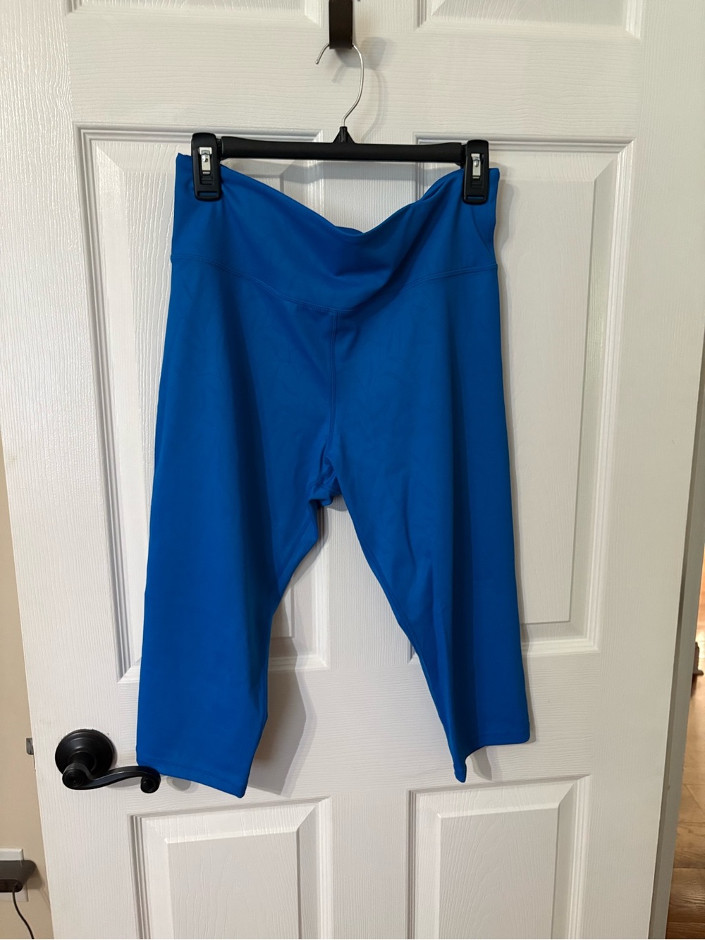 ZYIA Girls Bright Blue Capri Leggings